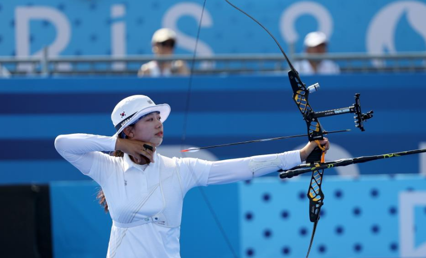 韩国射箭选手表现出色,荣膺金牌殊荣 韩国射箭选手表现出色,荣膺金牌殊荣