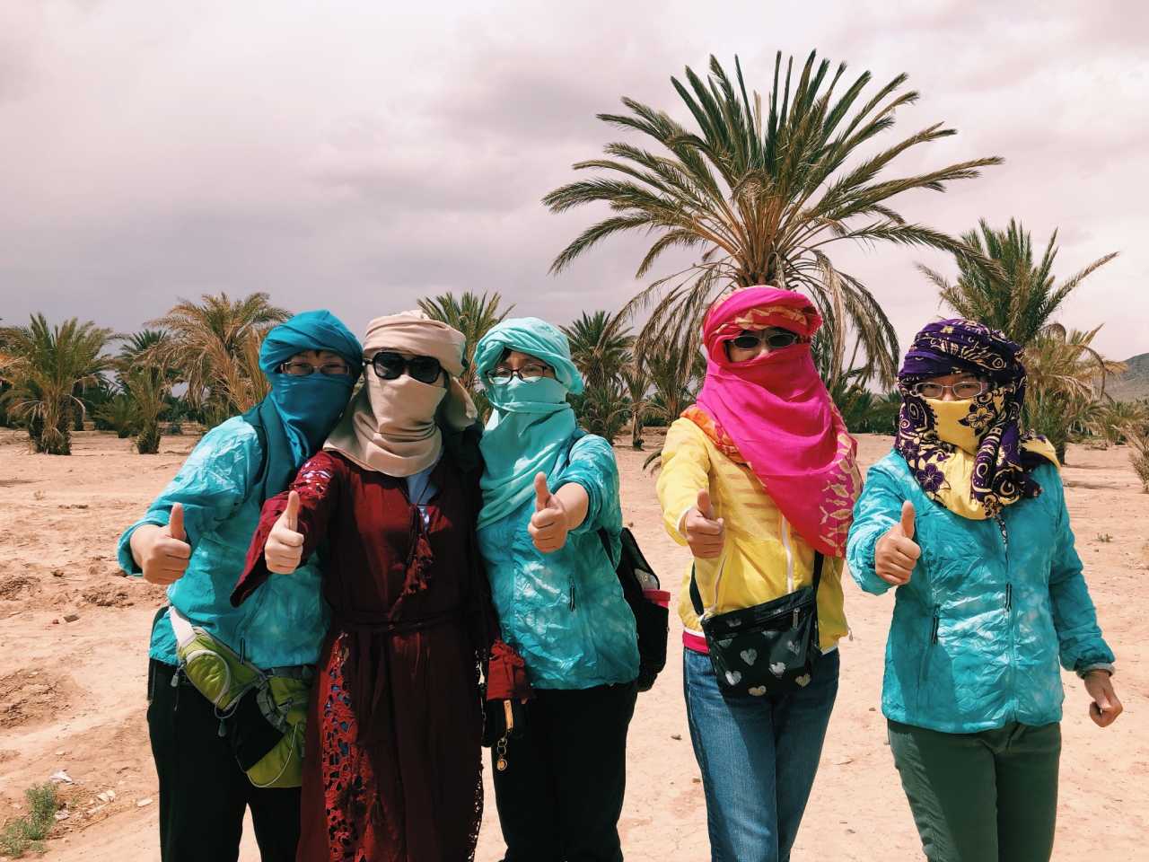 包含摩洛哥人士闯晋级赛场，捧走冲浪比赛金杯的词条