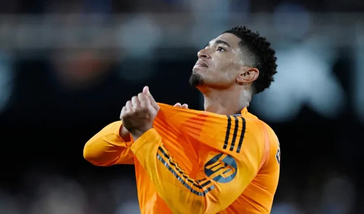 瓦伦西亚主场逆转，终结不胜