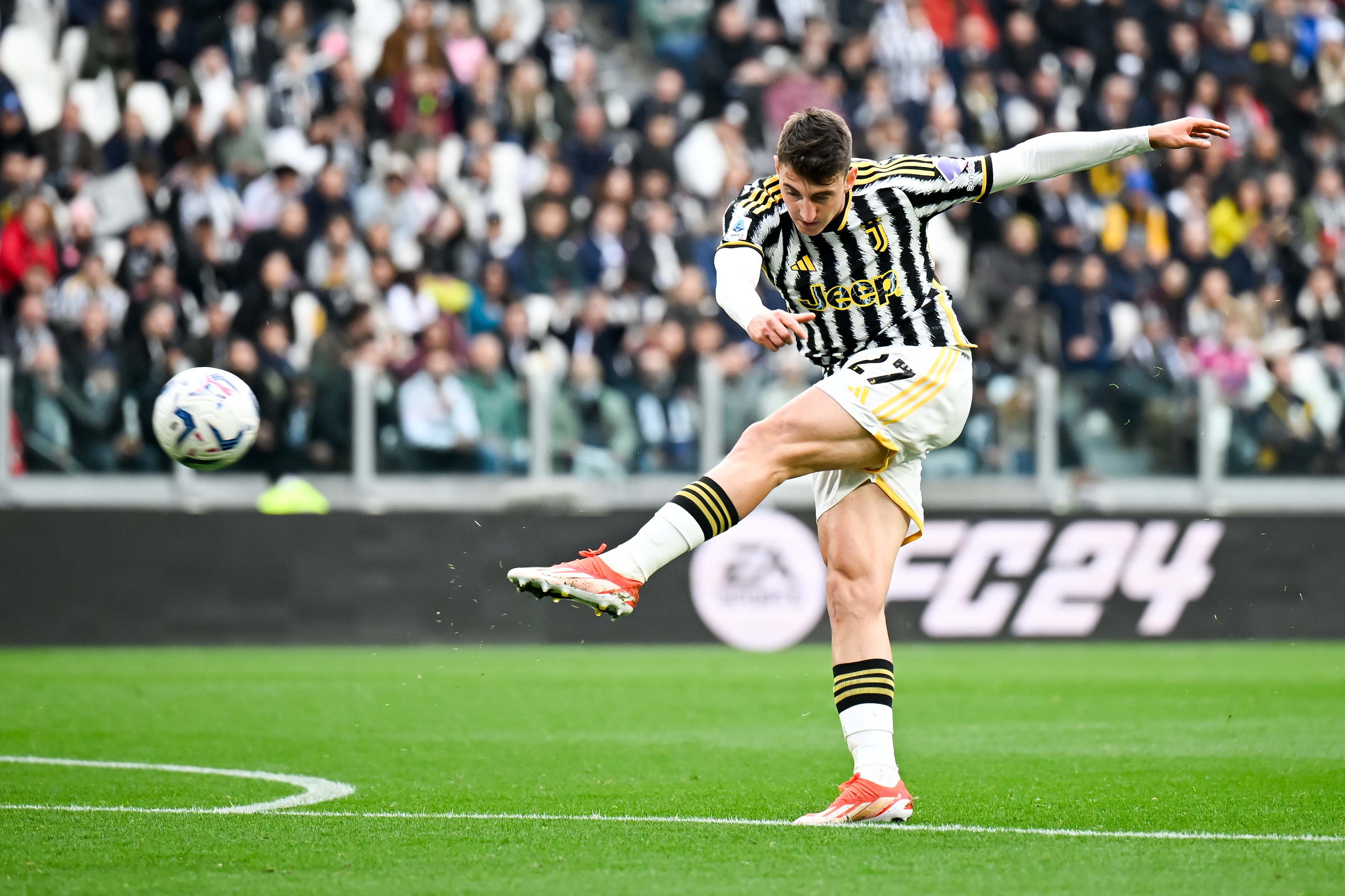 开云体育中国-包含AC米兰士气高涨，备战此番关键对决的词条