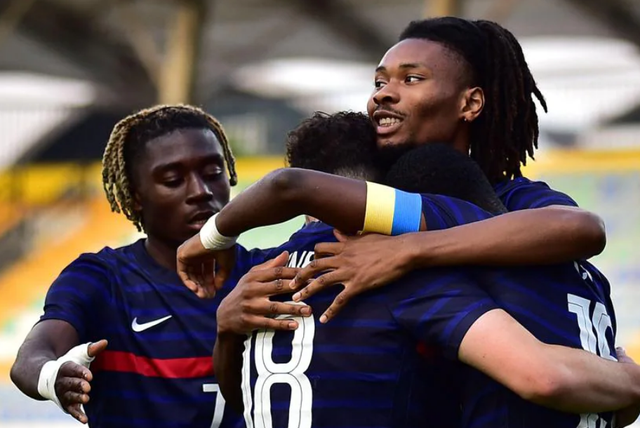 法国队逆转印尼队，李梓嘉带队取胜