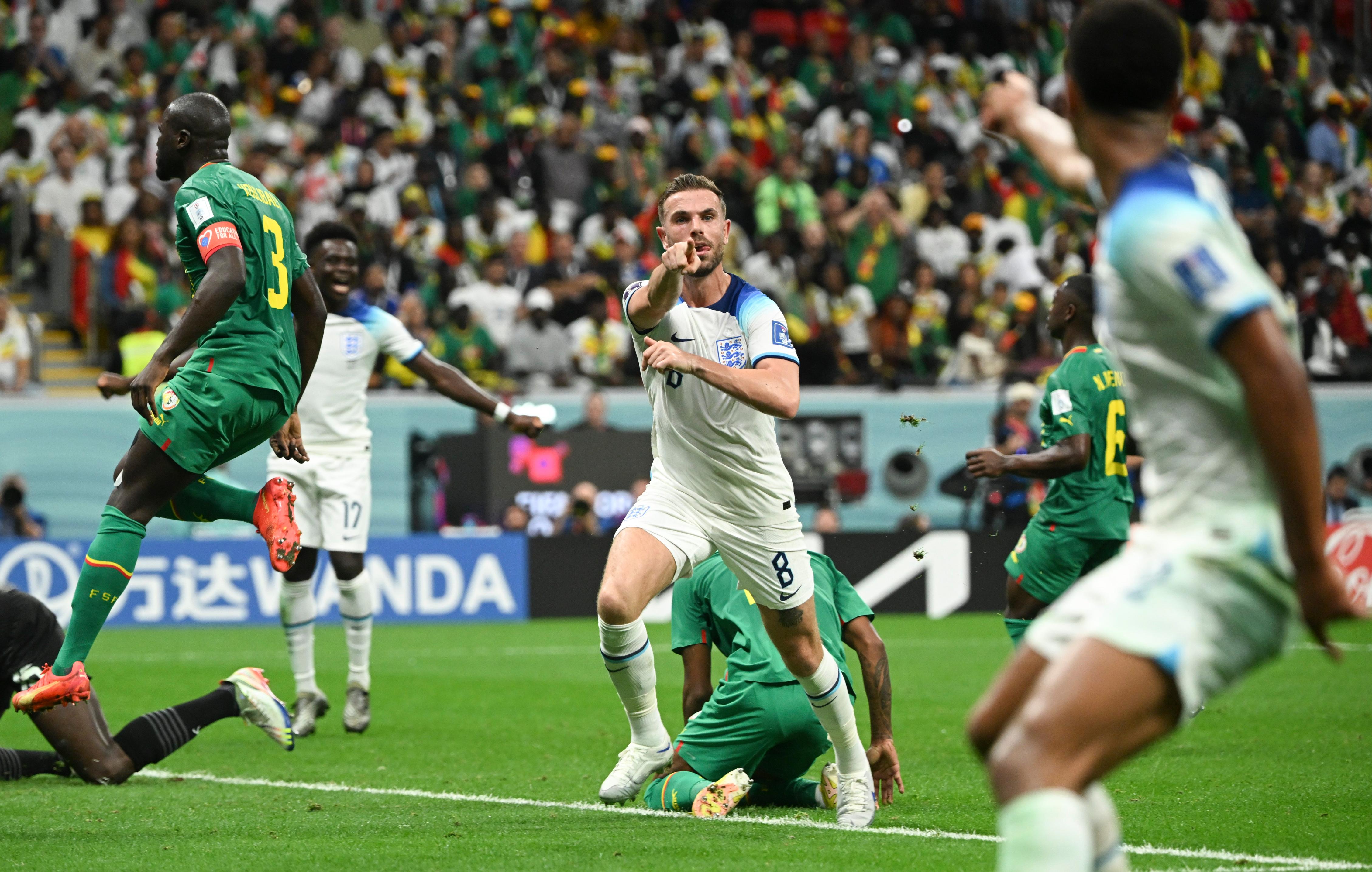 关于英格兰队完胜日本队，波尔高光表现的信息