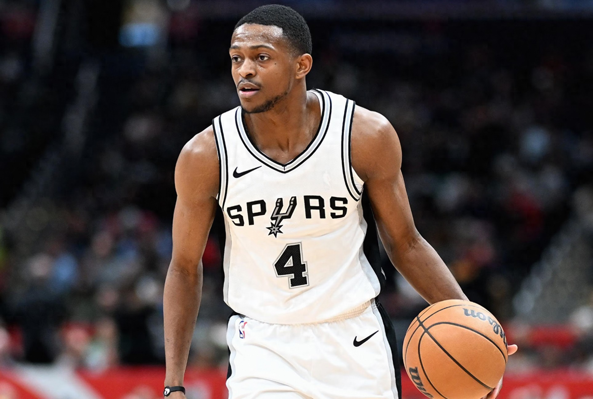 骑士碾压鹈鹕，福克斯扛起全队