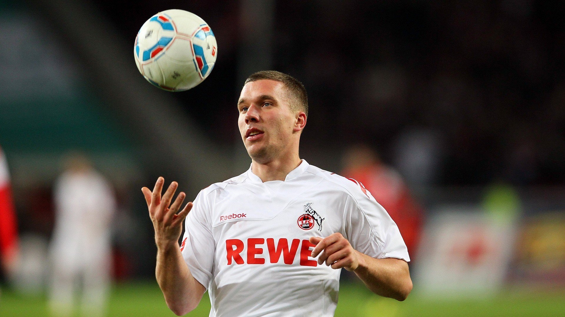 奥地利血拼厄瓜多尔，阿克关键时刻站出来的全球贸易博弈